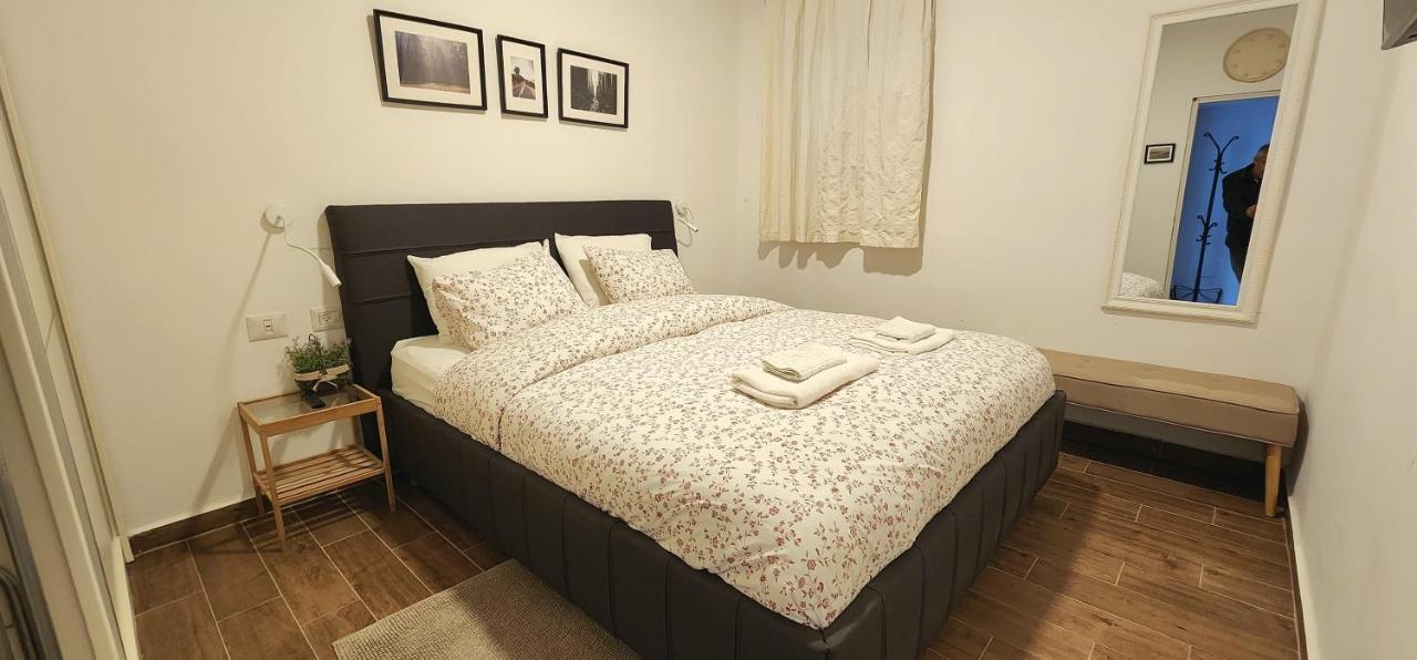 Modern Home In The Heart Of Nachlaot Jerusalem Ngoại thất bức ảnh