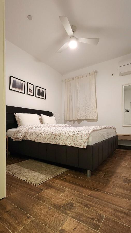 Modern Home In The Heart Of Nachlaot Jerusalem Ngoại thất bức ảnh