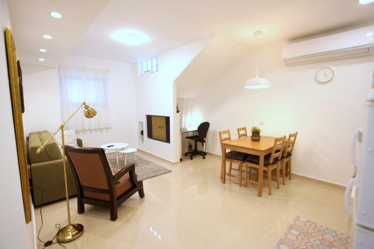 Modern Home In The Heart Of Nachlaot Jerusalem Ngoại thất bức ảnh