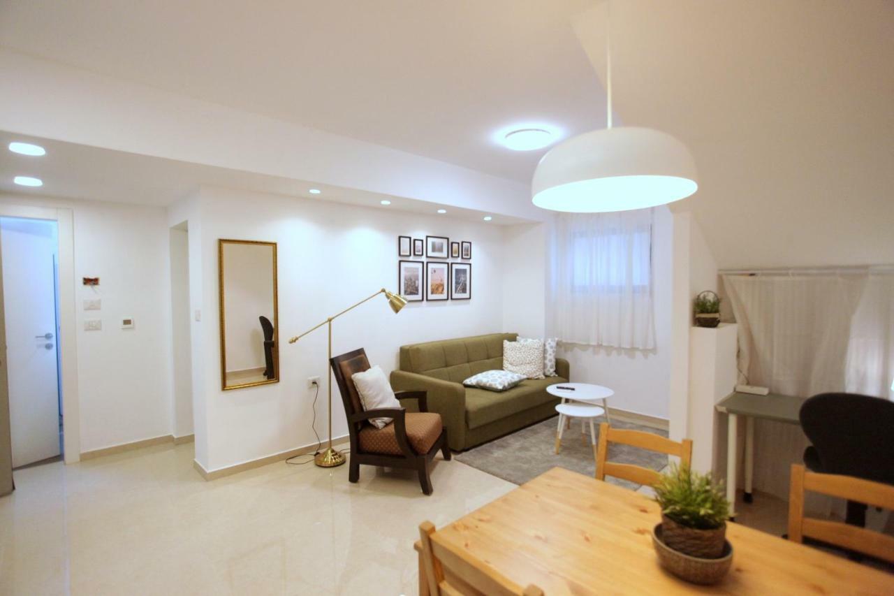 Modern Home In The Heart Of Nachlaot Jerusalem Ngoại thất bức ảnh