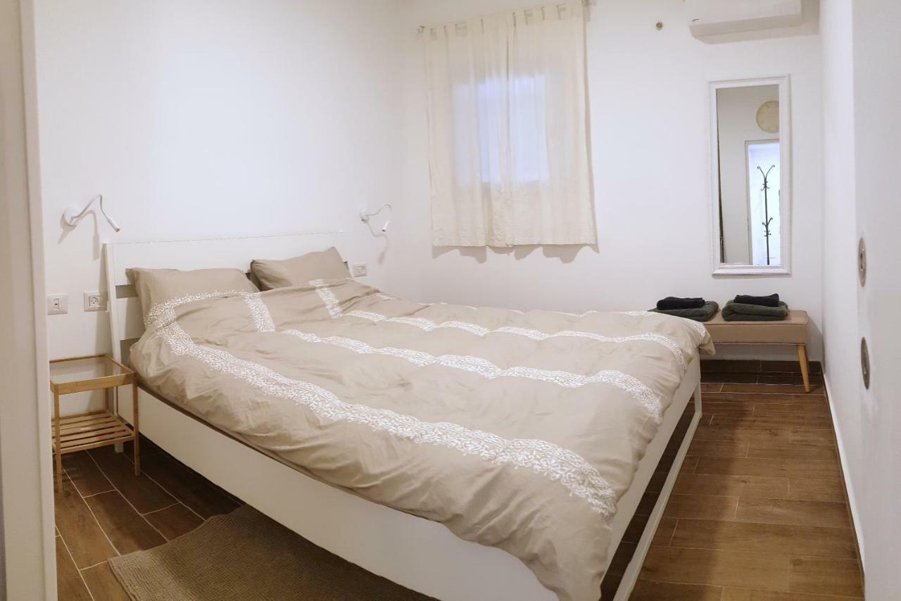 Modern Home In The Heart Of Nachlaot Jerusalem Ngoại thất bức ảnh